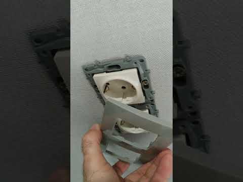 Как демонтировать (снять) рамку legrand розетки выключатели без повреждение